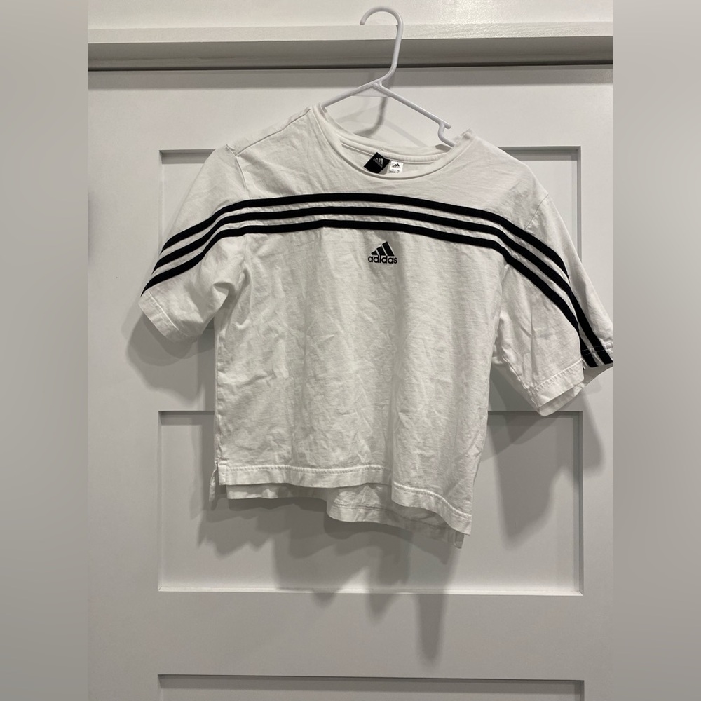 Adidas crop shirt size small black and white